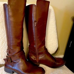 Boots for women